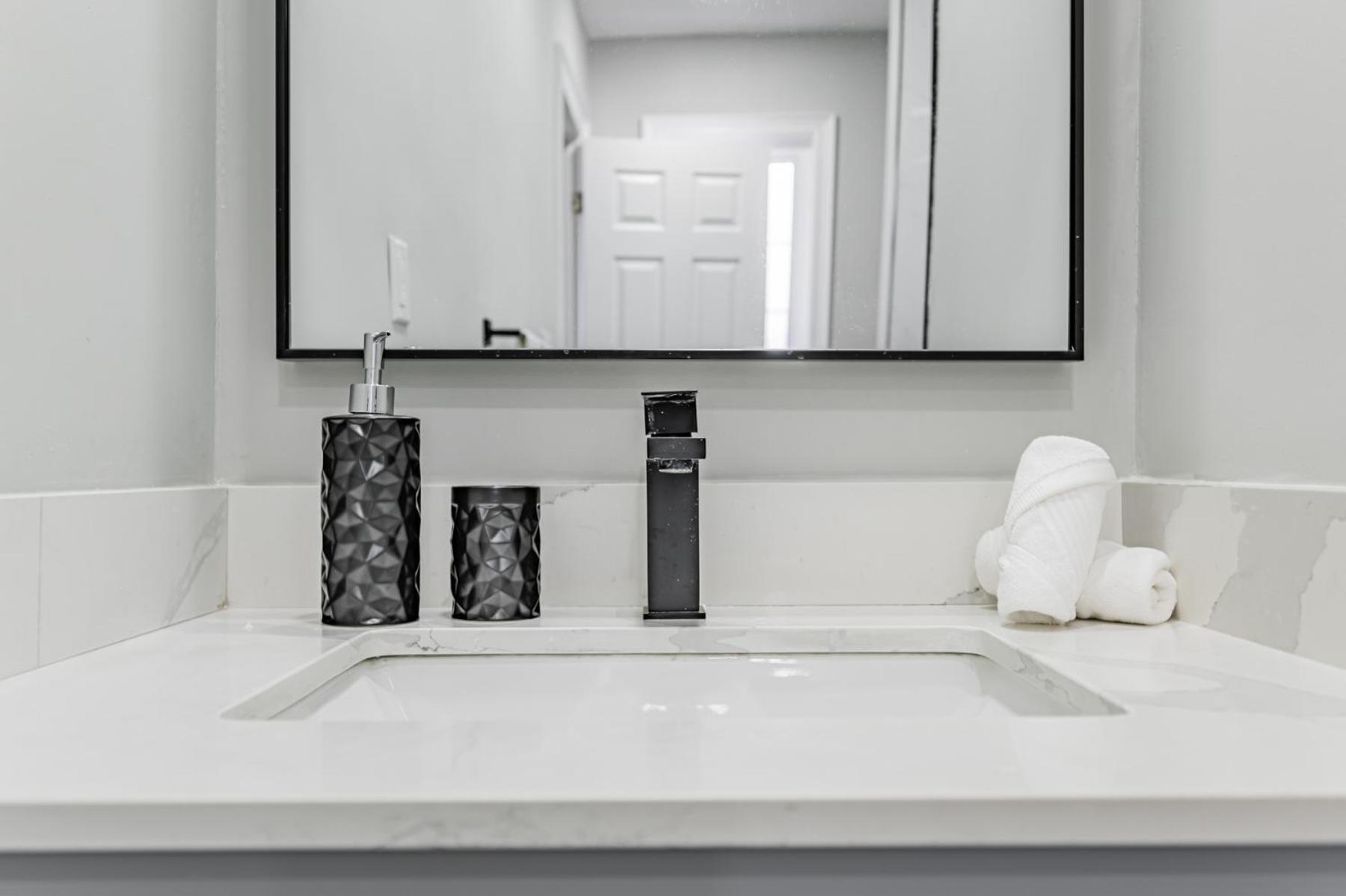Victoria Park Suite Торонто Екстериор снимка